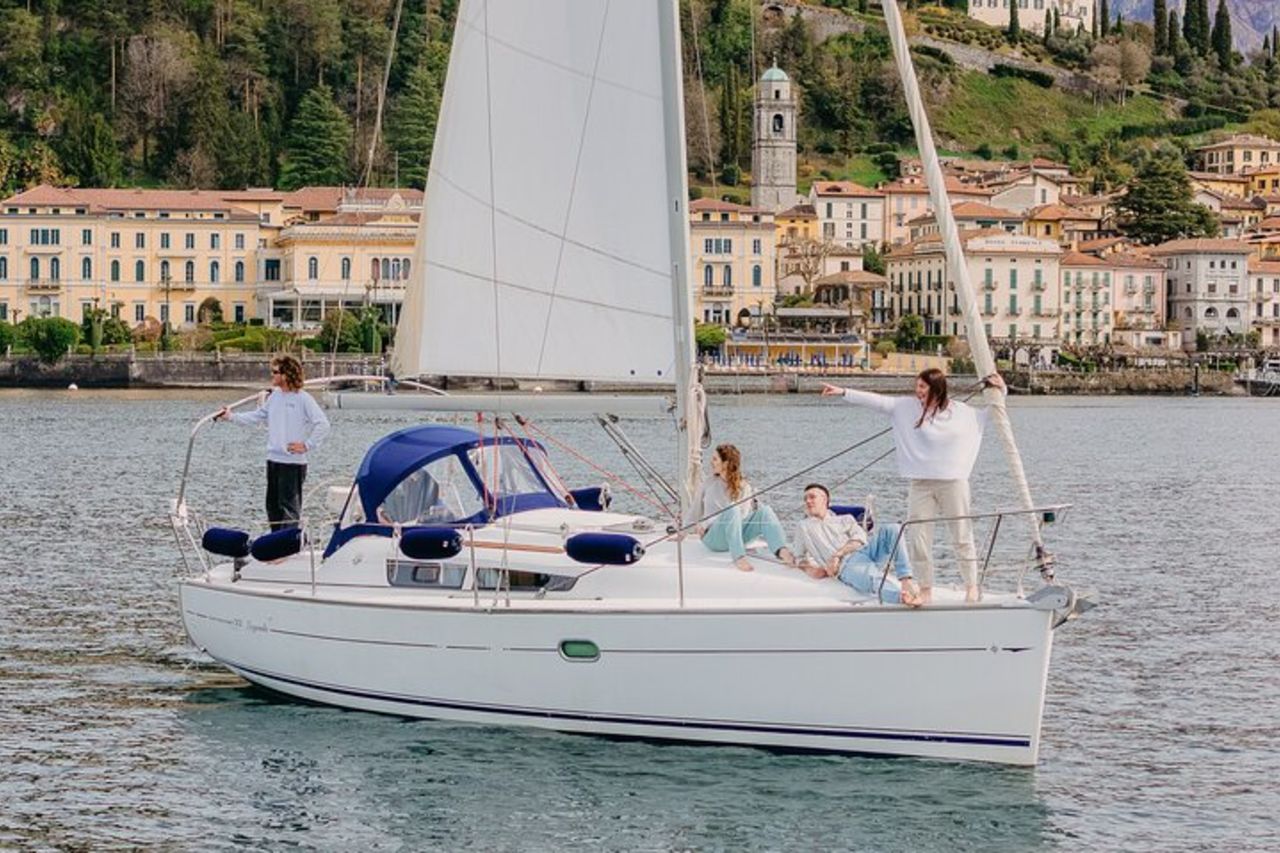Lago di Como Tour privato in barca Aperitivo & Prosecco incluso