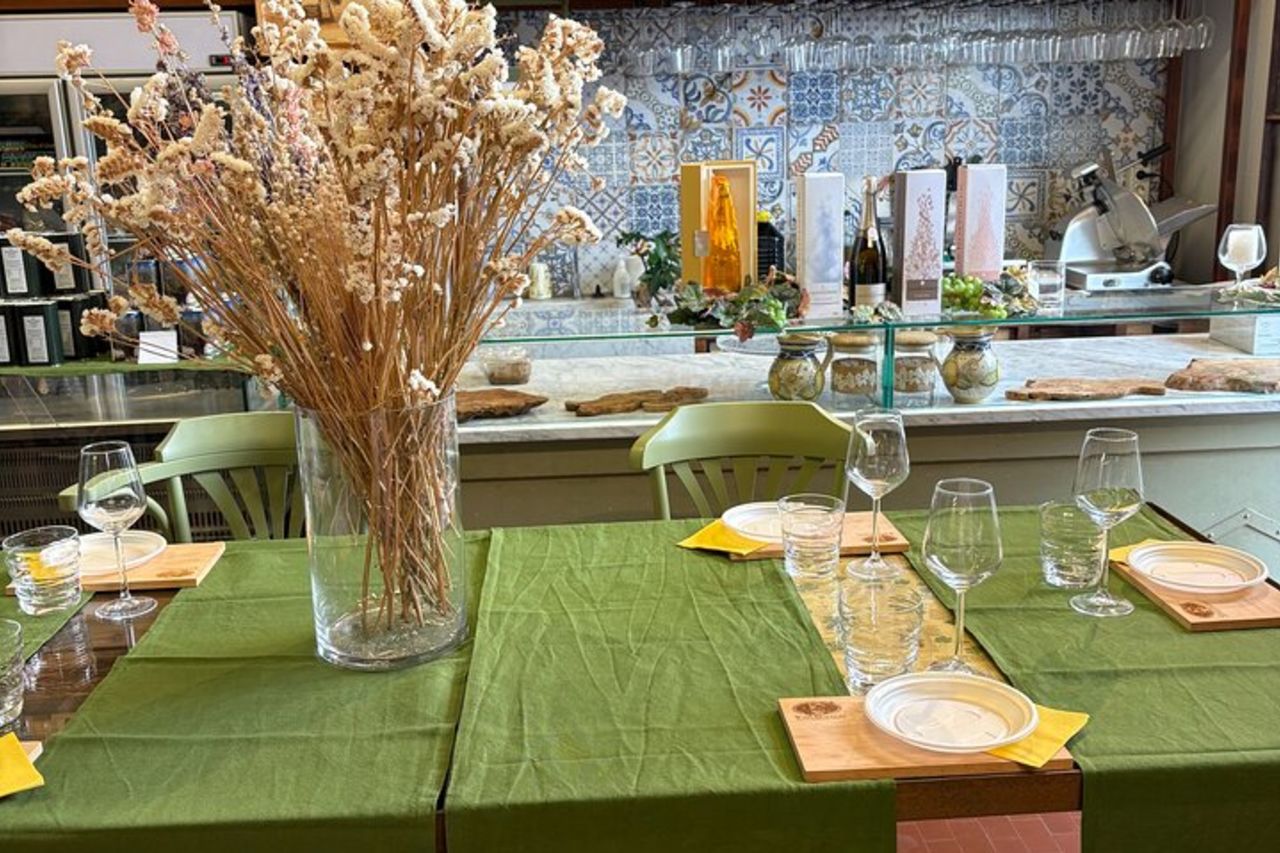 Assapora Vino e Olio Locale a Montecatini Terme — 9