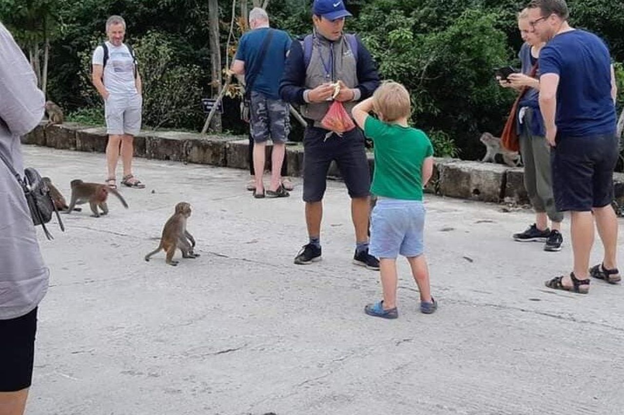 Da Nang City Tour Moto / scooter e visite turistiche di Lady Rider — 9