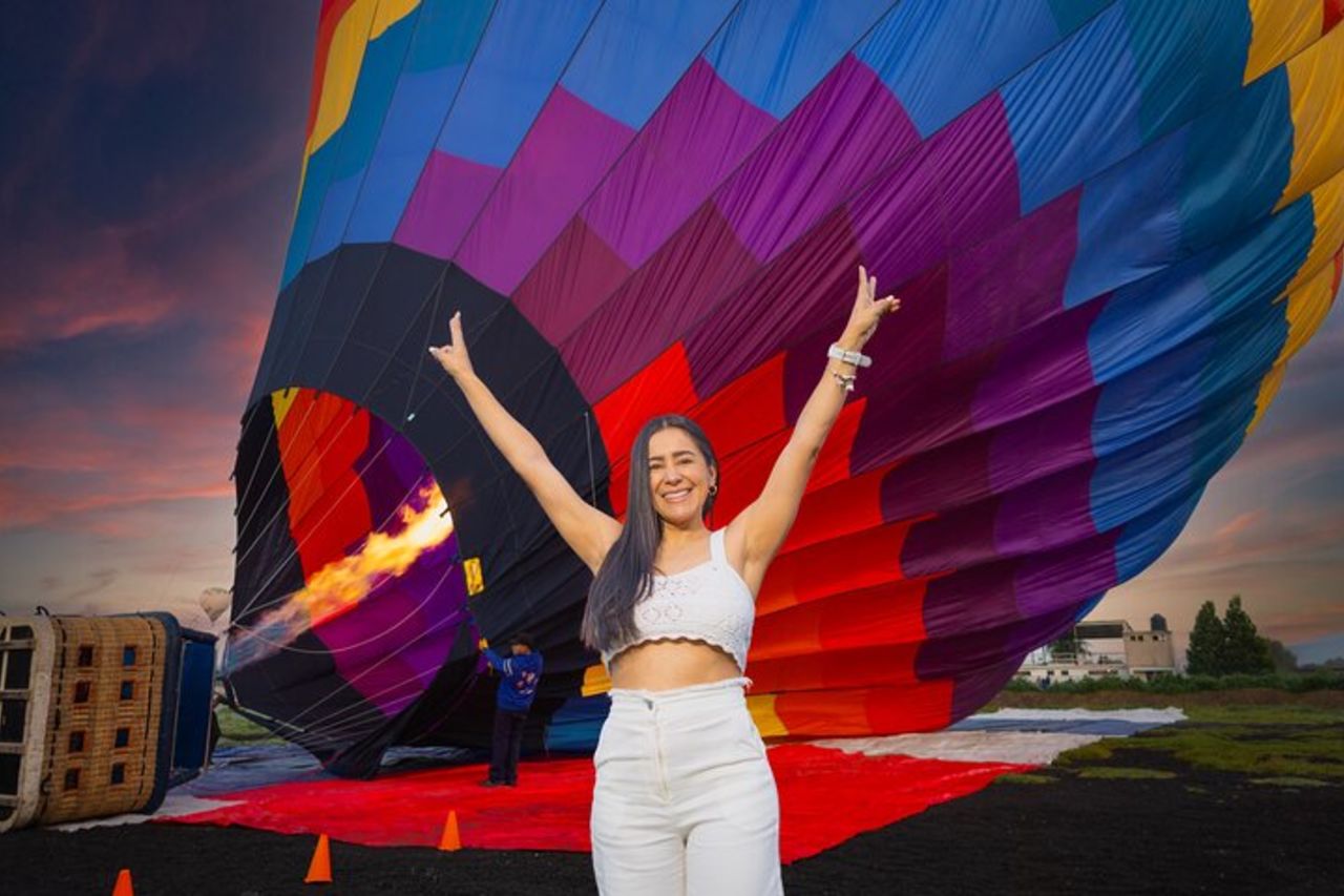 Volo in mongolfiera + Colazione in una grotta naturale + Prelievo a Città del Messico + Tour — 2