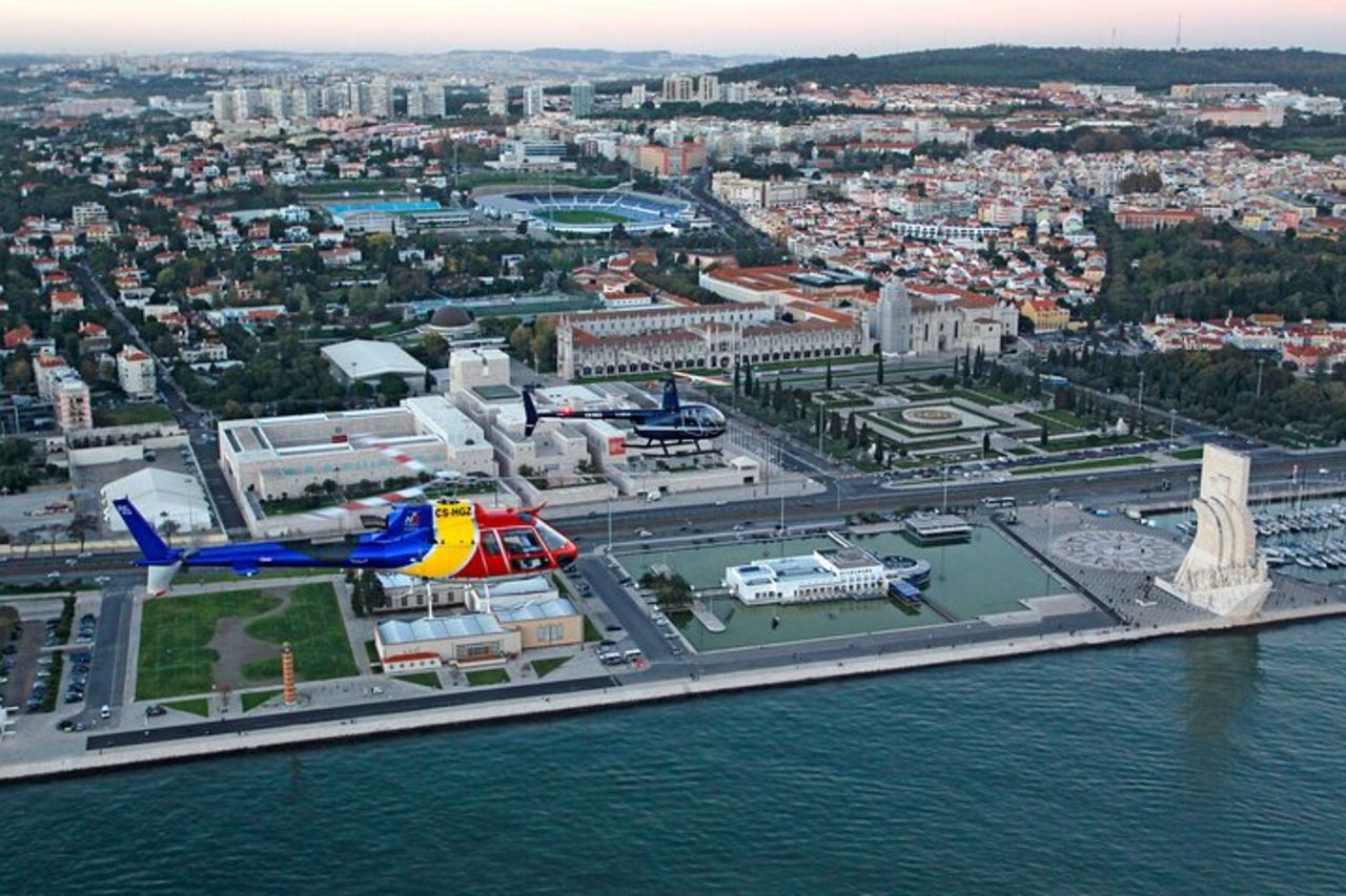 Tour privato in elicottero di Lisbona con viste uniche — 7
