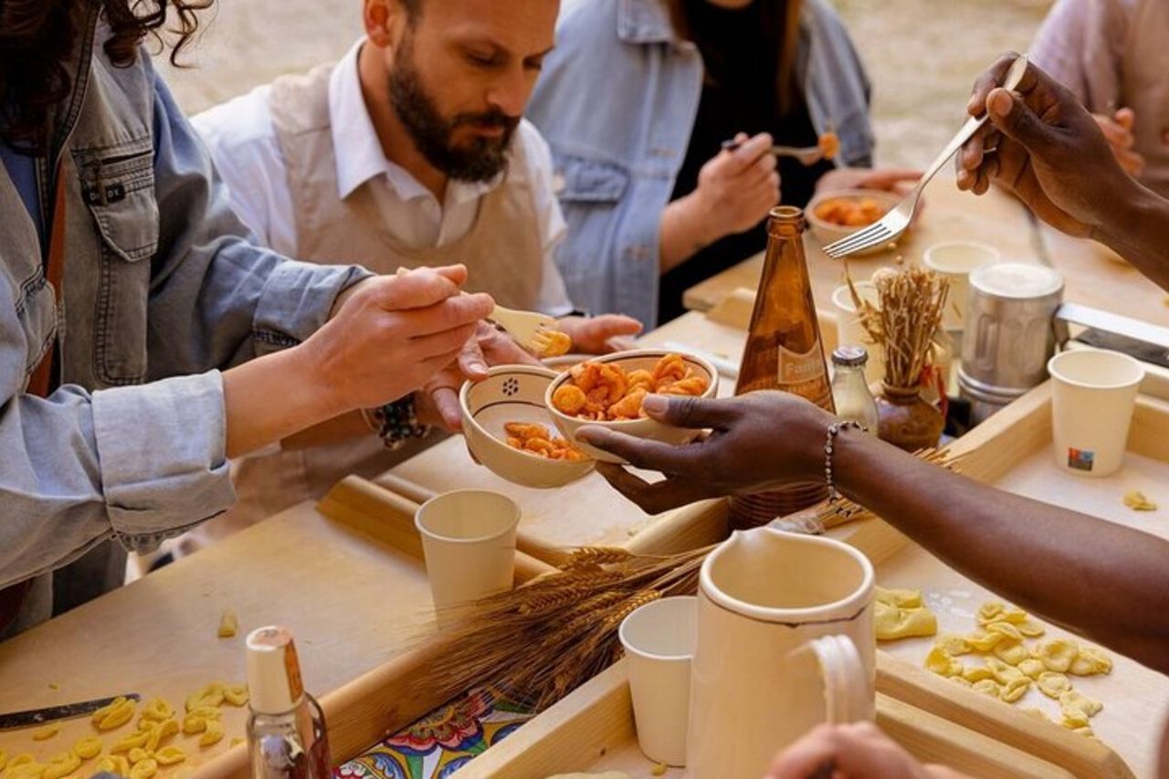 Tour a piedi di Bari ed esperienza di preparazione della pasta — 7