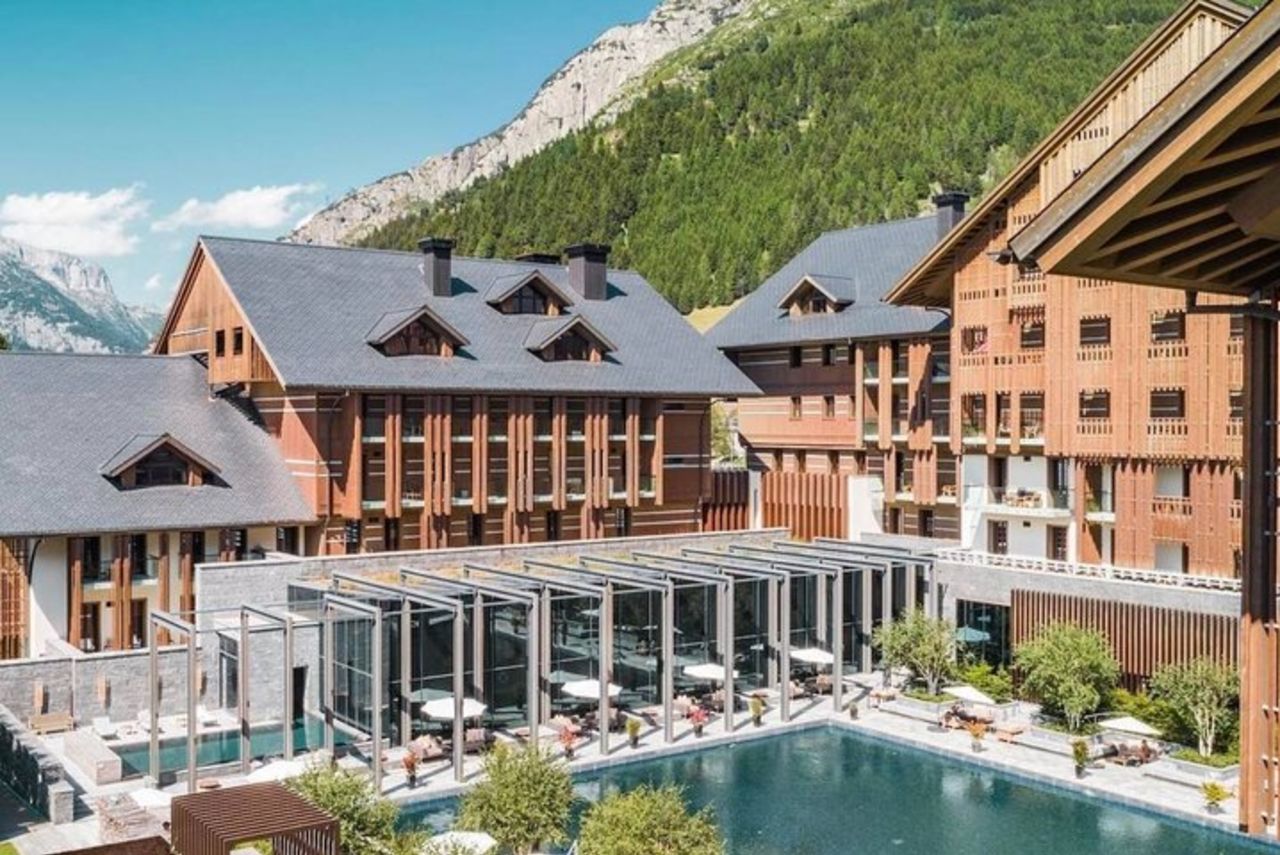 5 paesi Grand Tour alpino in un'auto di lusso — 6