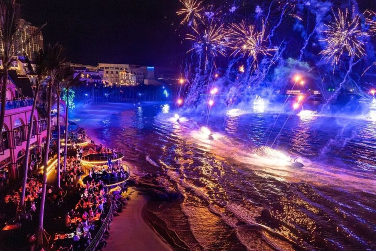 Cena romantica con spettacolo sinfonico e fuochi d'artificio Bacio del Mare — 2