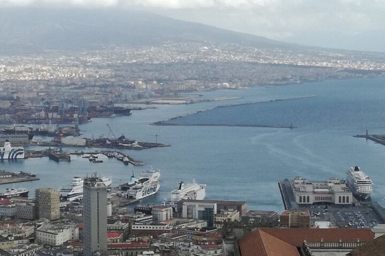 Tour privato di 8 ore a Napoli, Amalfi e Salerno — 6