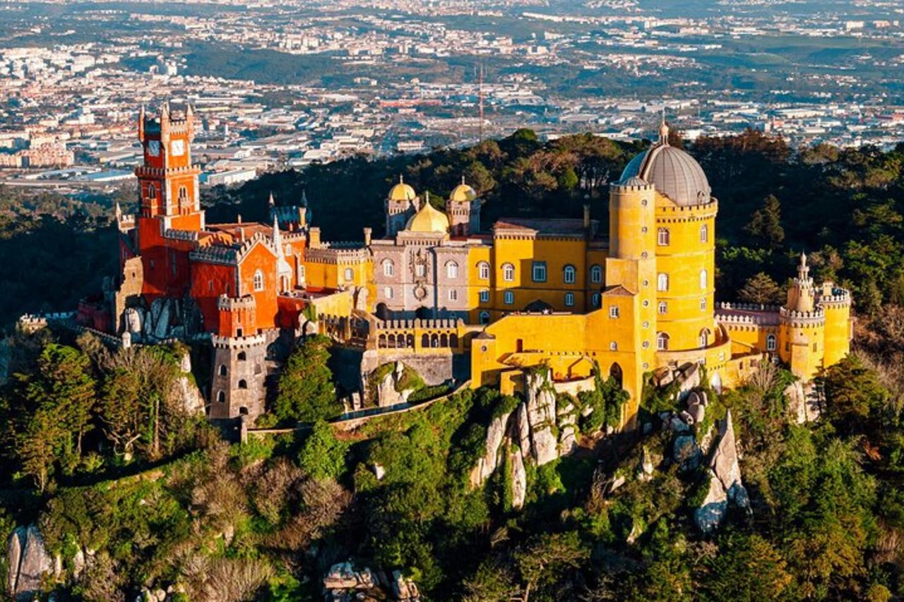 Sintra & Cascais : tour privato Parco Pena & Regaleira inclusi