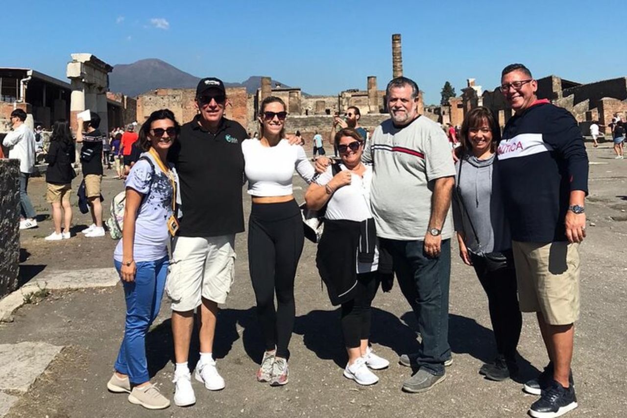 Tour guidato salta fila di Pompei guidato da un archeologo — 2
