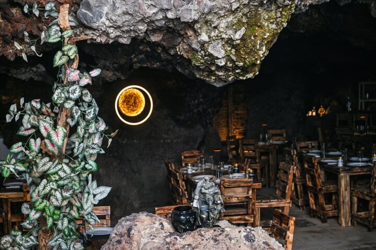 Volo in mongolfiera con colazione in una grotta e tour delle piramidi da Città del Messico — 3