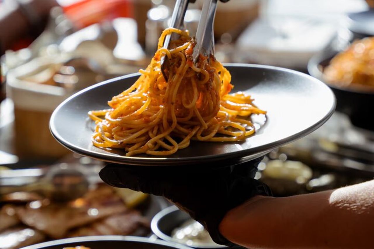 Santorini Classic Catamarano Cruise con barbecue, bevande e trasferimenti — 9