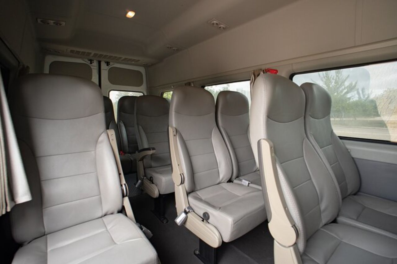 Cancun Airport Hotel Trasferimento privato in minivan — 2