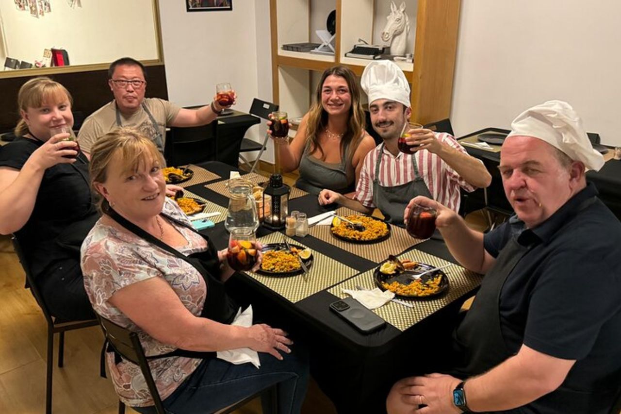 Laboratorio di Paella con Sangria illimitata nel centro di Madrid — 9