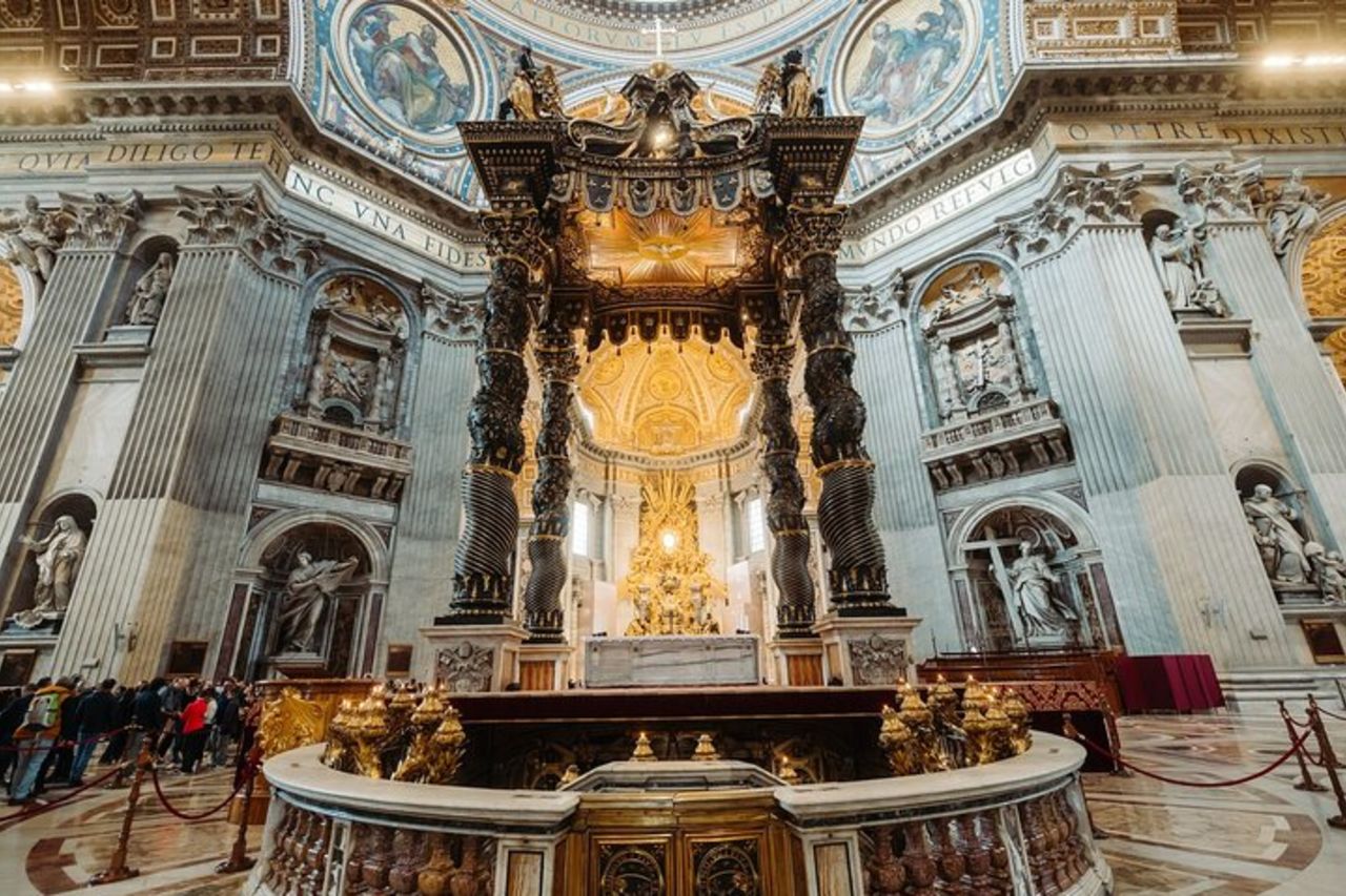 Tour di accesso prioritario alla Basilica di San Pietro con cupola e cripta — 8