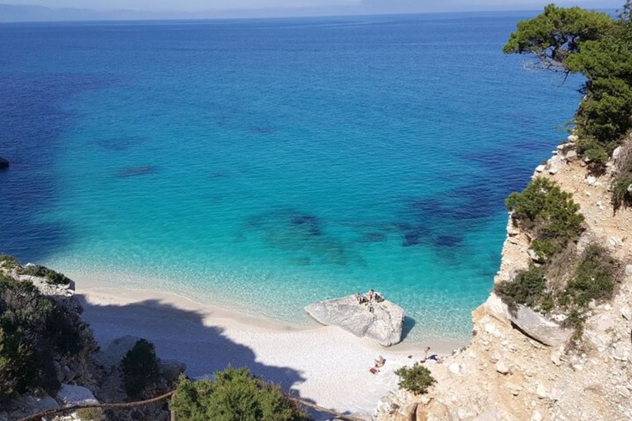 Da Cala Gonone noleggio gommoni nel Golfo di Orosei — 4