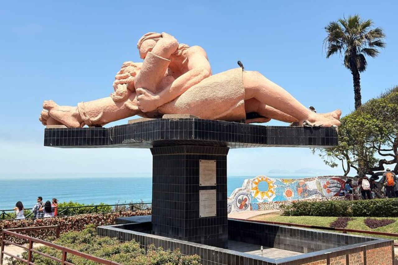 Dalle piramidi e dalle strade della Boemia: Lima Miraflores & Barranco Tour — 5