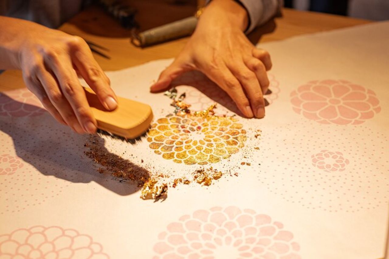 Arazzo Washi dorato e tour della fabbrica di carta a Uchiko — 9