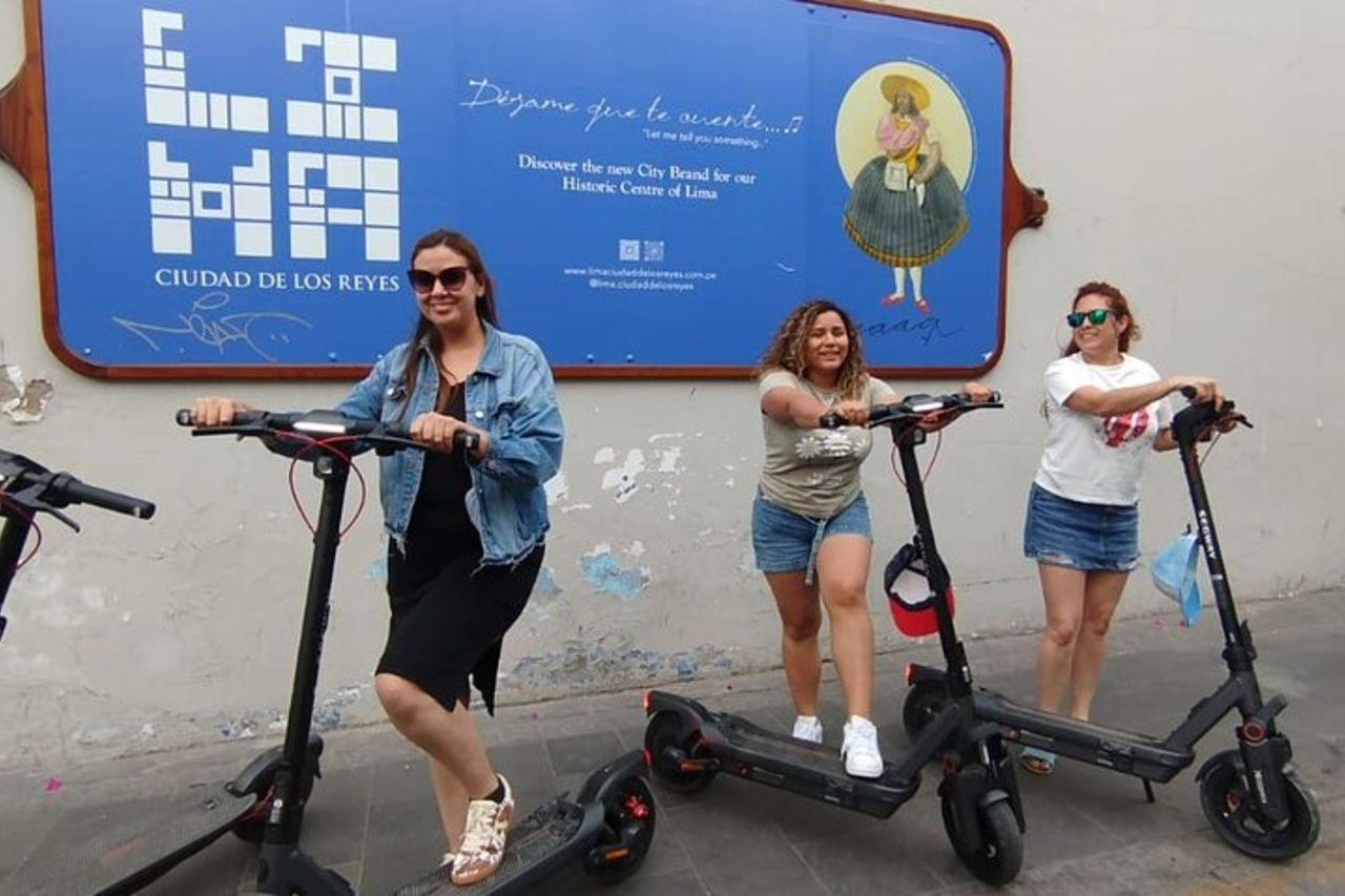 Lima Coastal Bike Tour al punto panoramico Morro Solar & Jesus Statue — 3