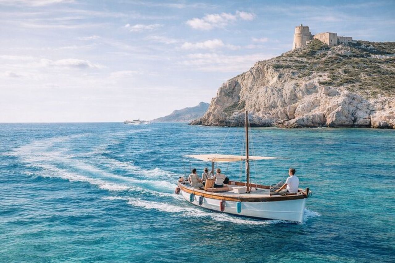 Cagliari: Gozzo Tour with 3 Swim Stops, Snorkeling & Local Food — 5