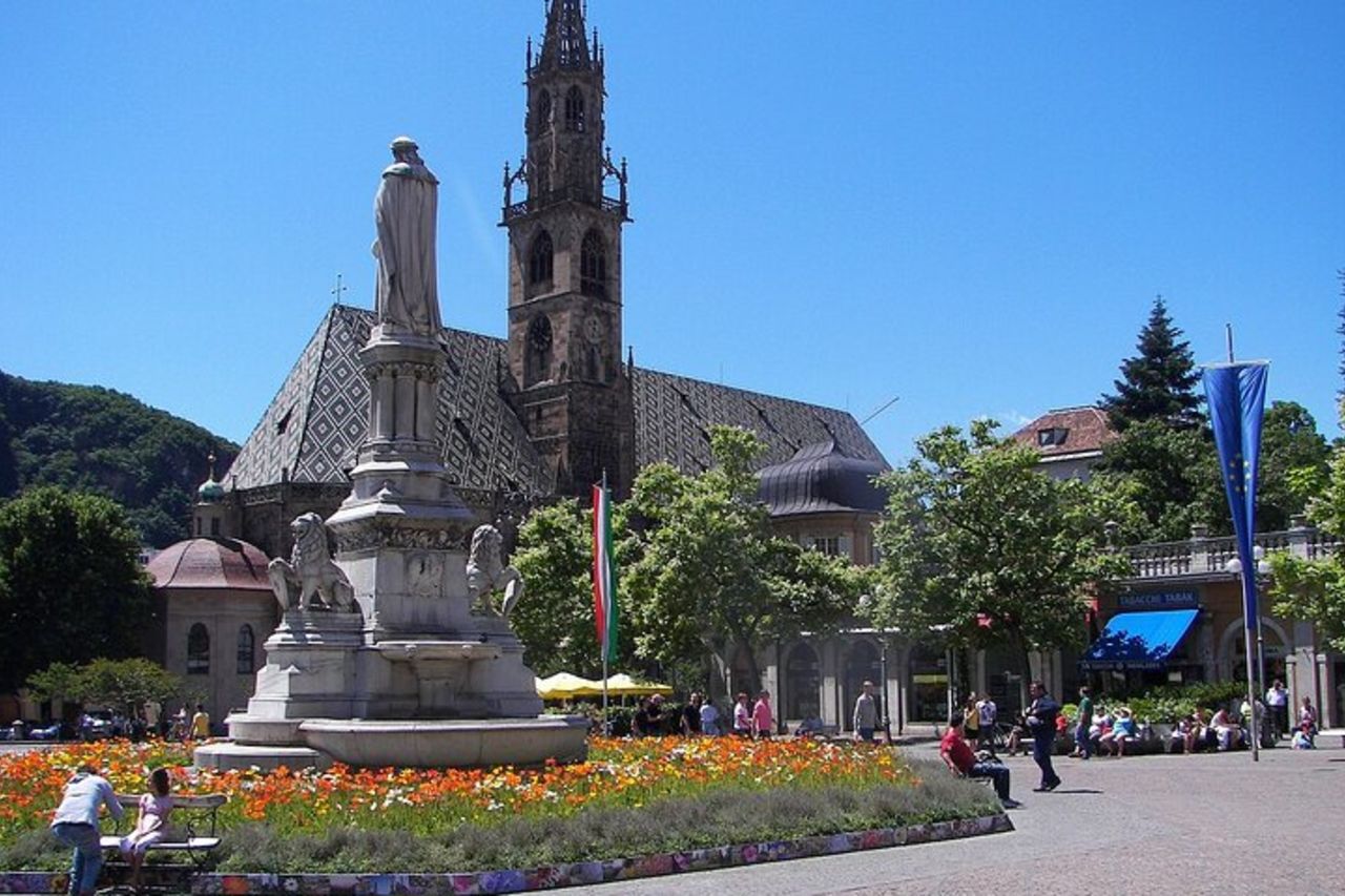 Bolzano Un'avventura dolomitica autoguidata
