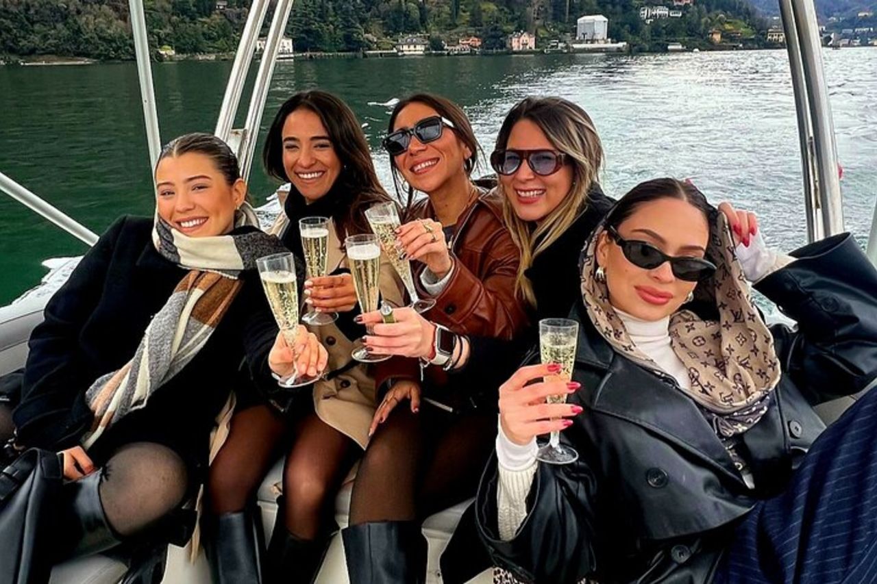 Lago di Como Tour in Barca Condiviso e Aperitivo con Prosecco — 2