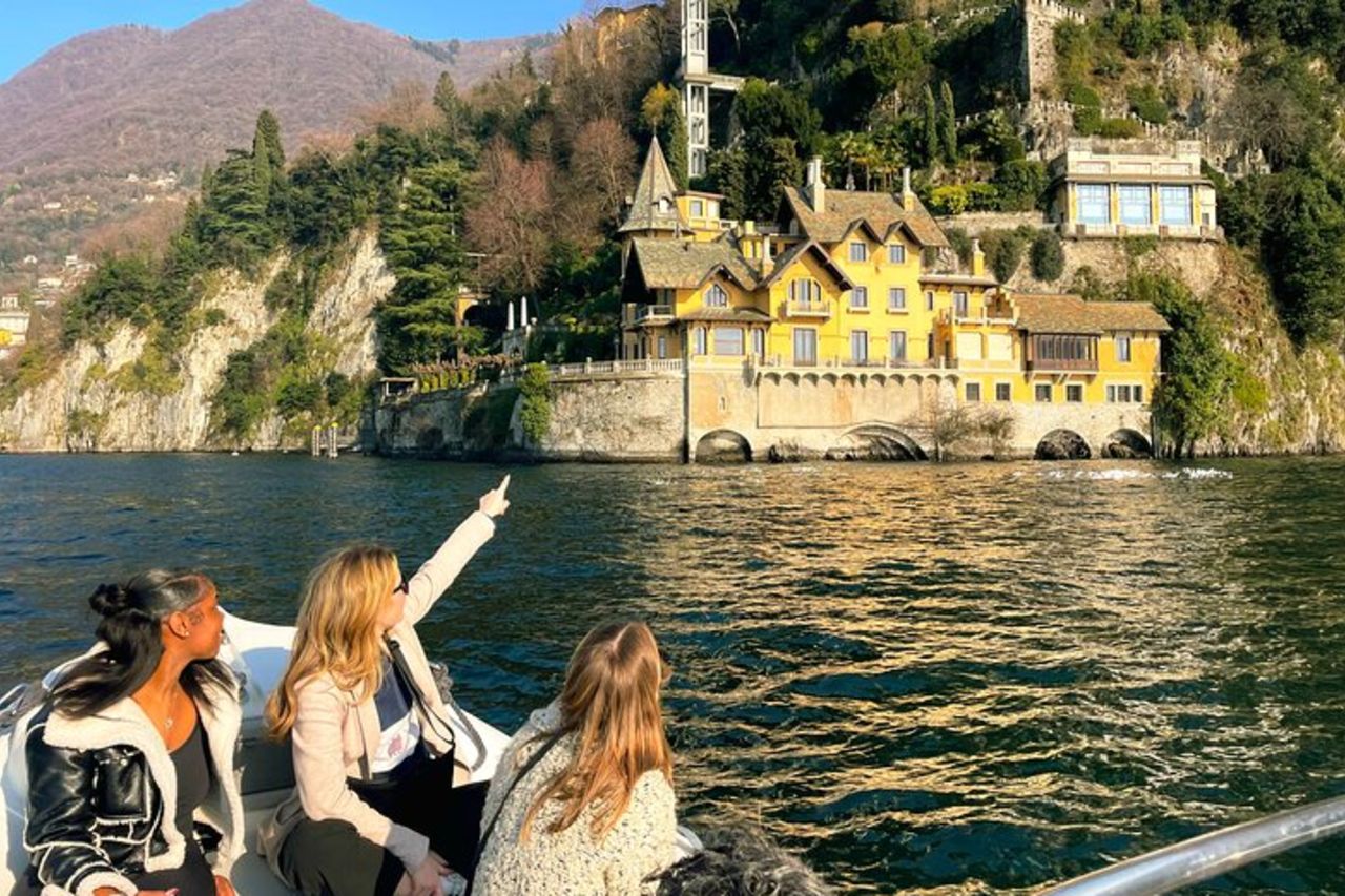 Lago di Como Tour in Barca Condiviso e Aperitivo con Prosecco — 3