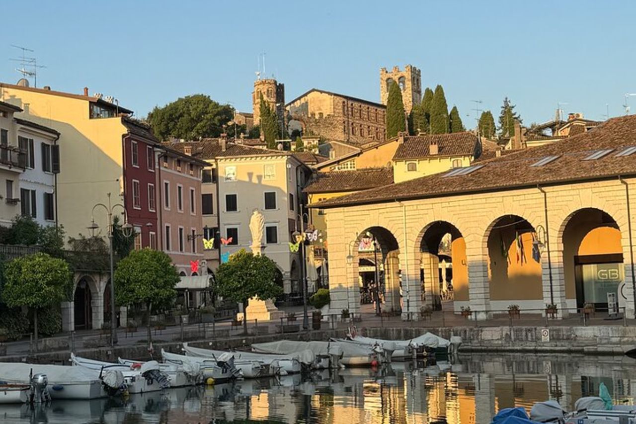 Lago di Garda al tramonto : Desenzano Walk & Boat intorno a Sirmione