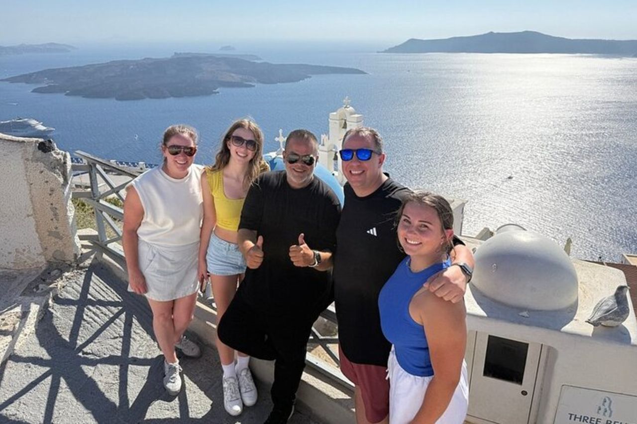 Tour privato personalizzabile di Santorini – con Guida locale — 3
