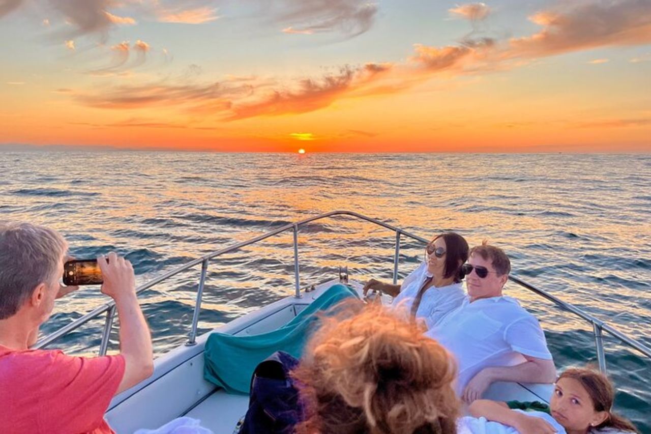 Cefalù: Escursione in barca con Aperitivo Snorkeling e Grotte