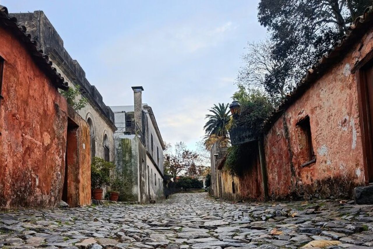 Tour completo della città di Colonia del Sacramento con veicolo privato — 2