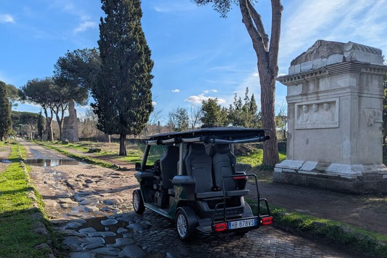 Roma: tour in golf cart dell'Appia Antica e delle Catacombe - Condiviso|Piccoli gruppi — 6