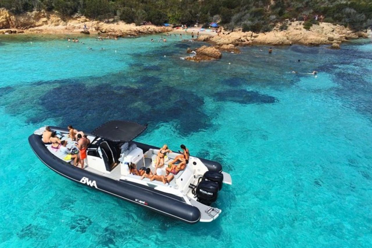 Palau o La Maddalena: tour in gommone tra le spiagge della Maddalena — 4