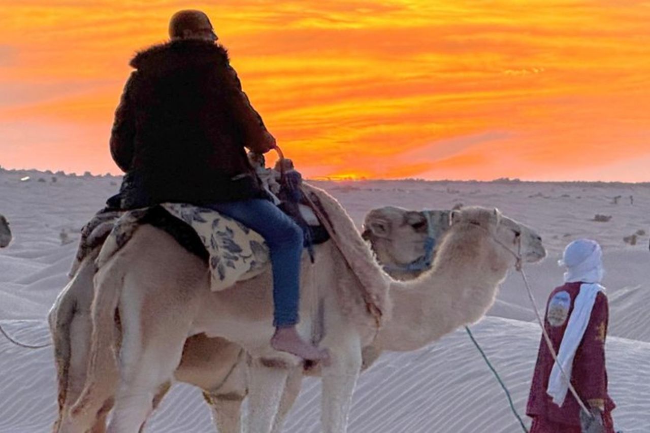 Autentica esperienza di accampamento nel deserto a Dunes Insolites — 5