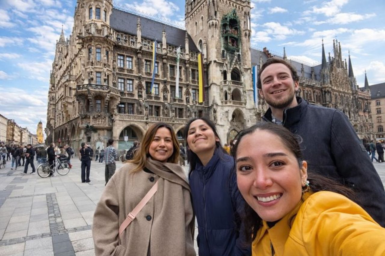 Tour a piedi di Monaco di Baviera : Esplora i principali luoghi d'interesse e le gemme nascoste — 2