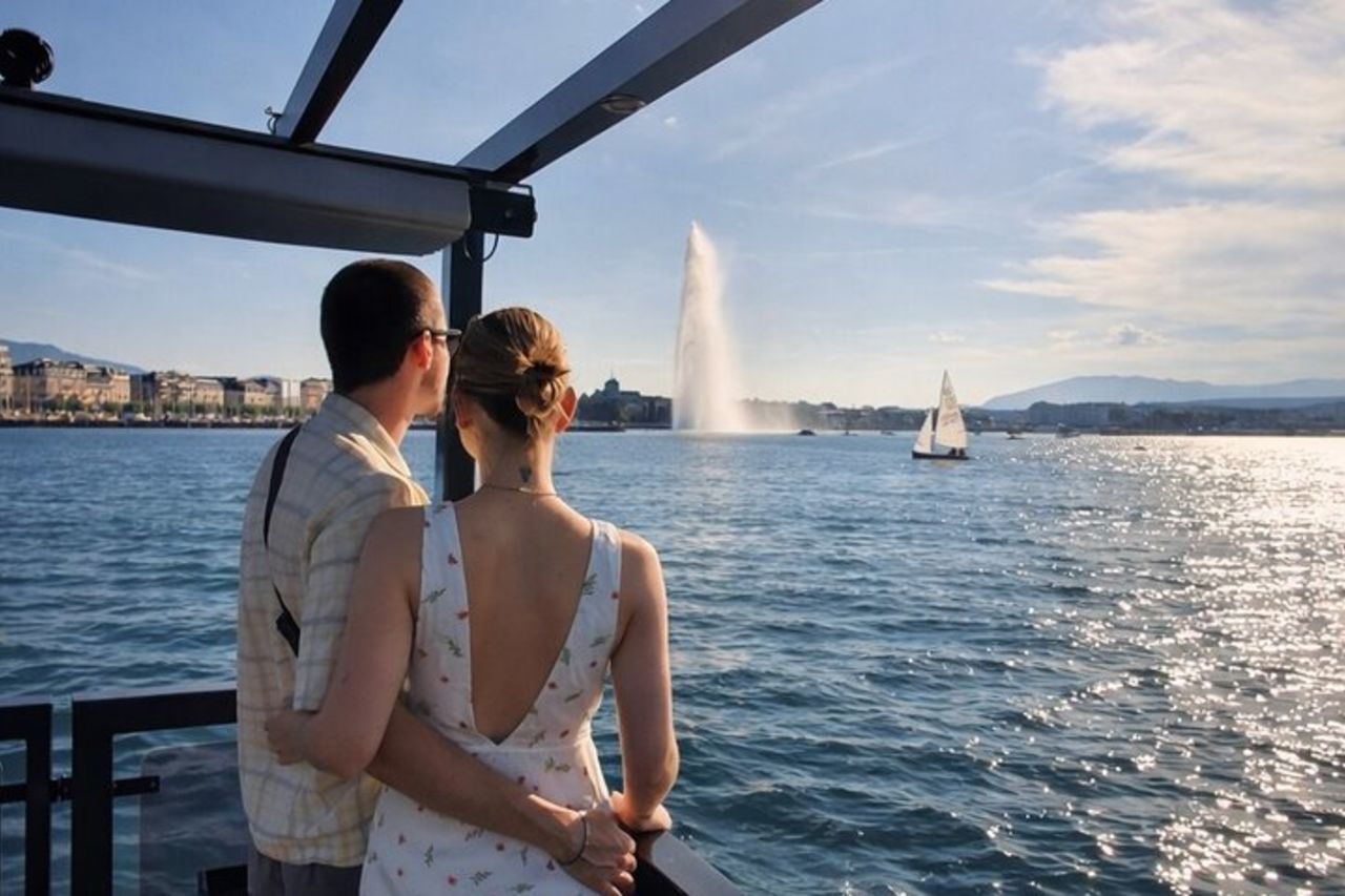 Ginevra: crociera privata sul Lago di Ginevra con aperitivo — 5