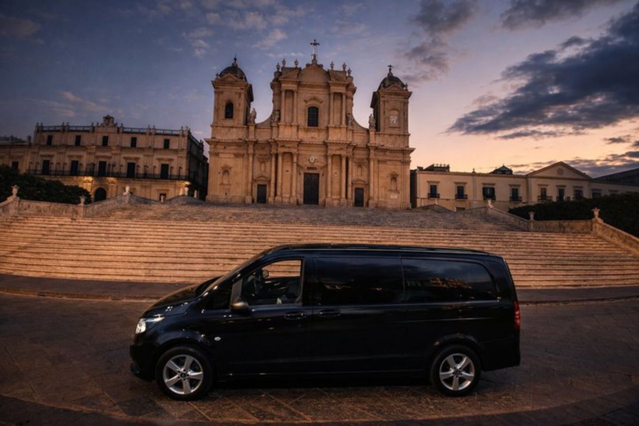 Taxi TRANSFER dall'aeroporto o città di CATANIA a NOTO (o viceversa)