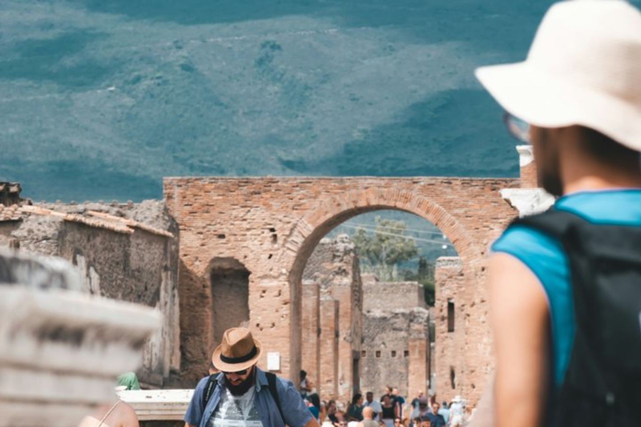 Tour a Pompei Scavi e Degustazione di Vini con pranzo da Positano — 8