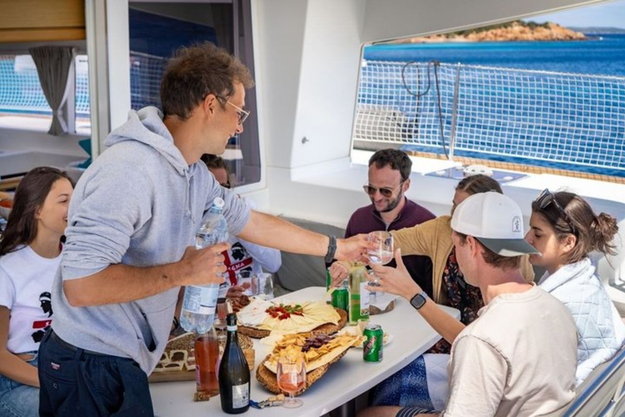 Tour in Catamarano Arcipelago Maddalena da Cannigione da 12 mt.. — 8