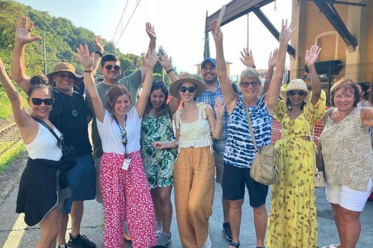 Como, Bellagio & Varenna : piccolo gruppo da Milano con crociera in barca — 9