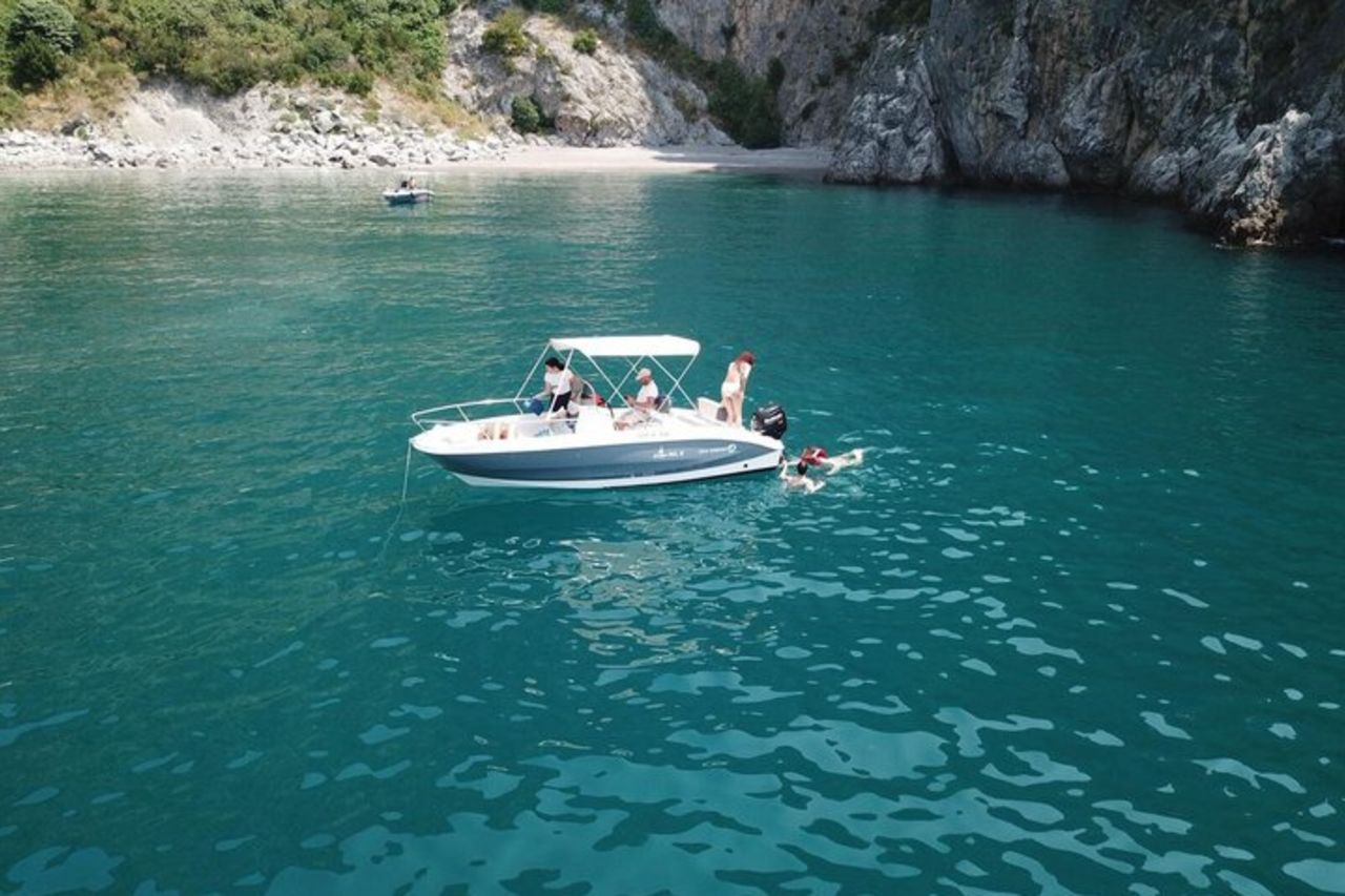 Tour privato in barca 40cv della Costiera Amalfitana e Positano — 8
