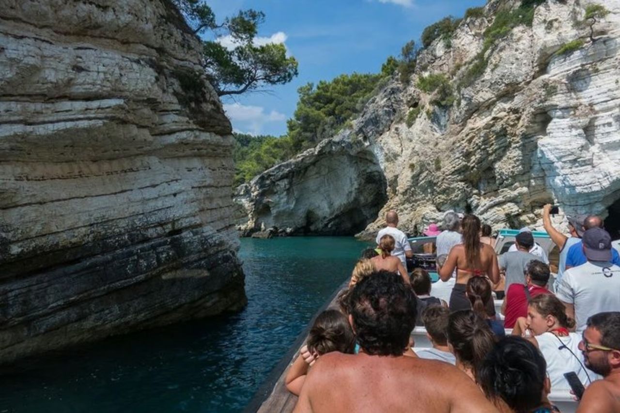 Escursione in barca lungo la costa del Gargano da Peschici