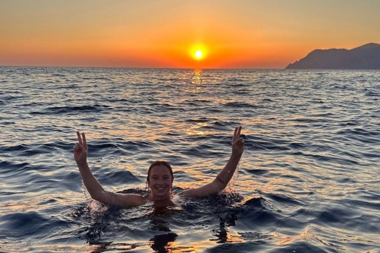 Tour in barca al tramonto delle Cinque Terre per piccoli gruppi con prosecco e nuoto — 5