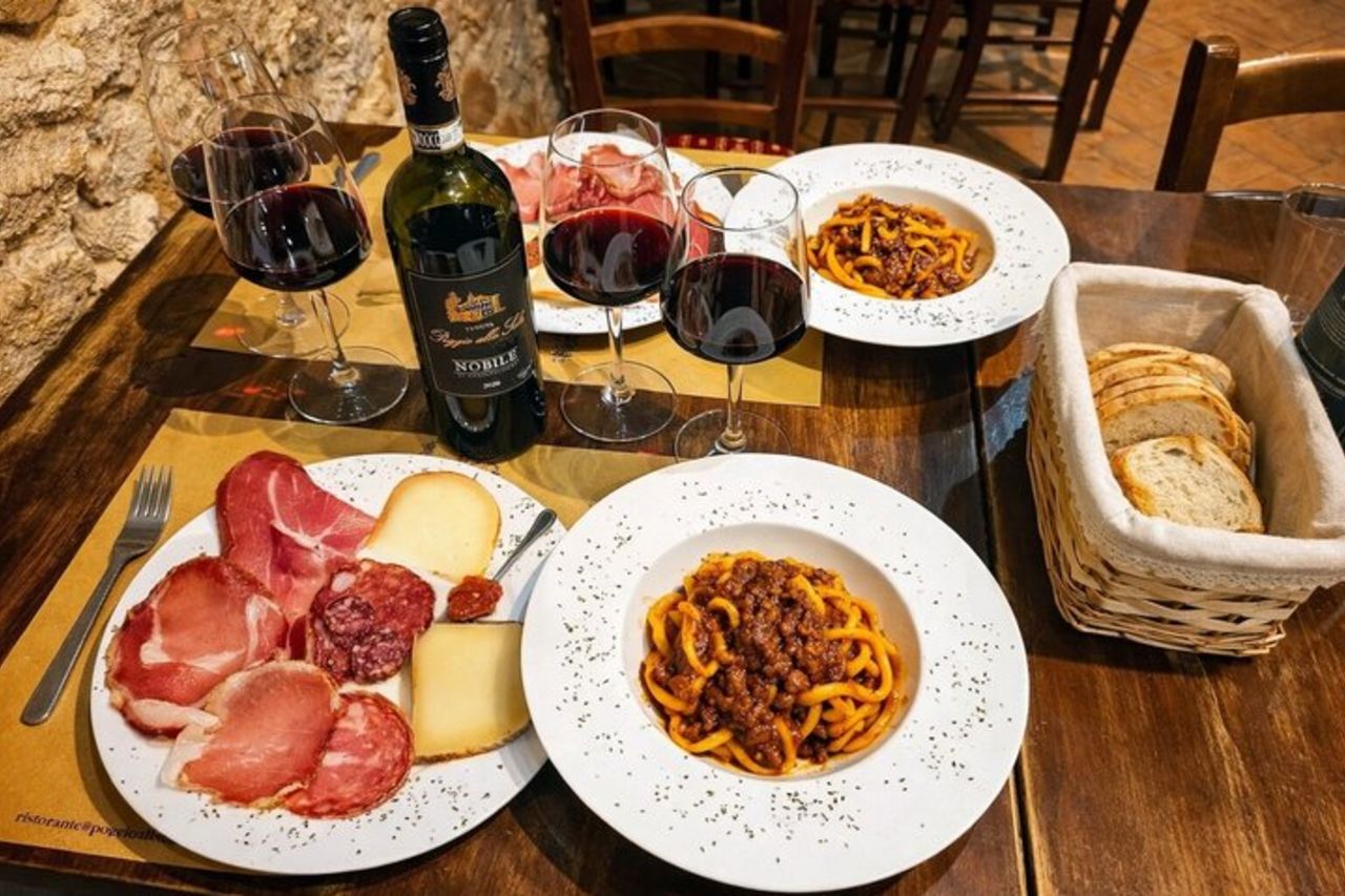 Siena : Best of Tuscany Wines & Lunch a Montepulciano piccolo gruppo — 5