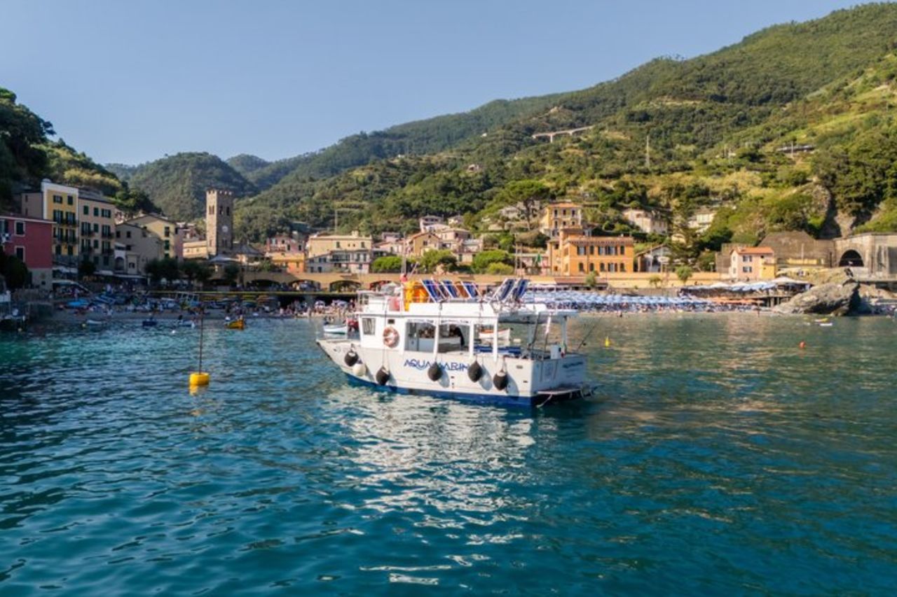 Tour delle Cinque Terre in barca con pranzo — 4