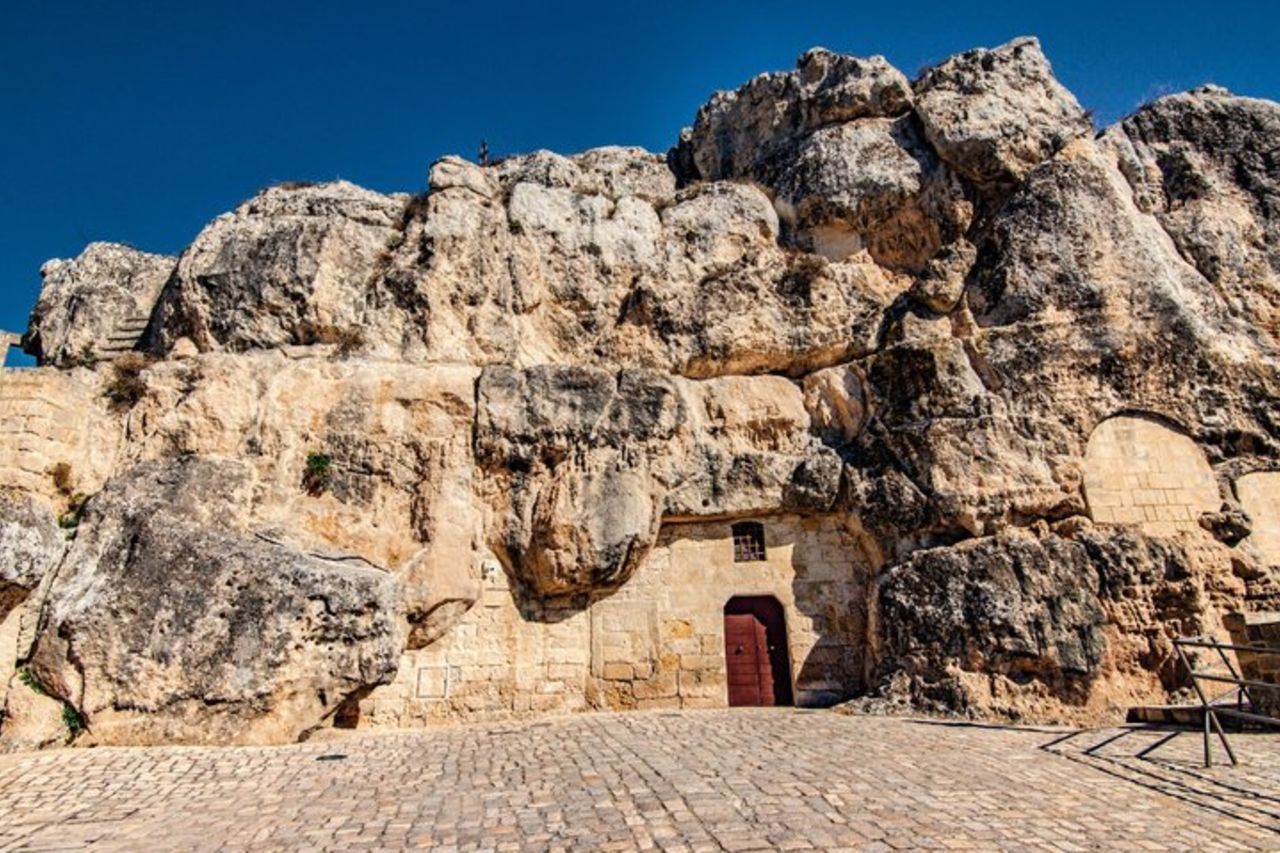 Matera:Tour dei Sassi con le iconiche chiese scavate nella roccia — 2