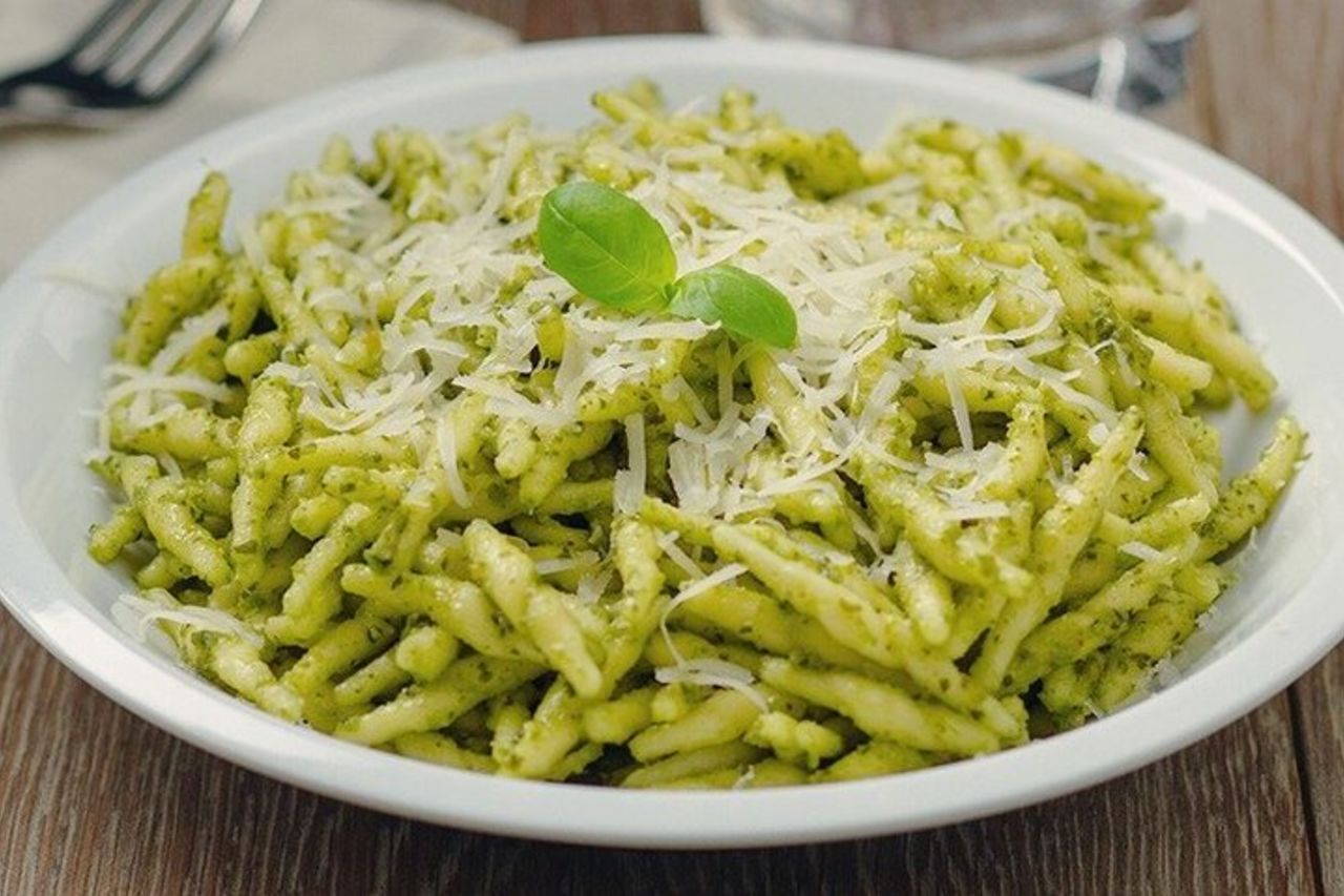 Mani in pasta Pesto e Trofie come a casa — 7