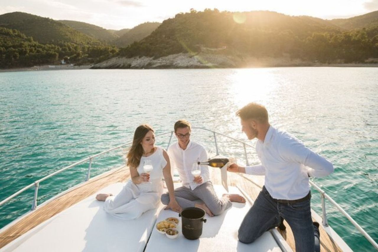 Escursione in yacht del Gargano da Vieste con aperitivo e skipper