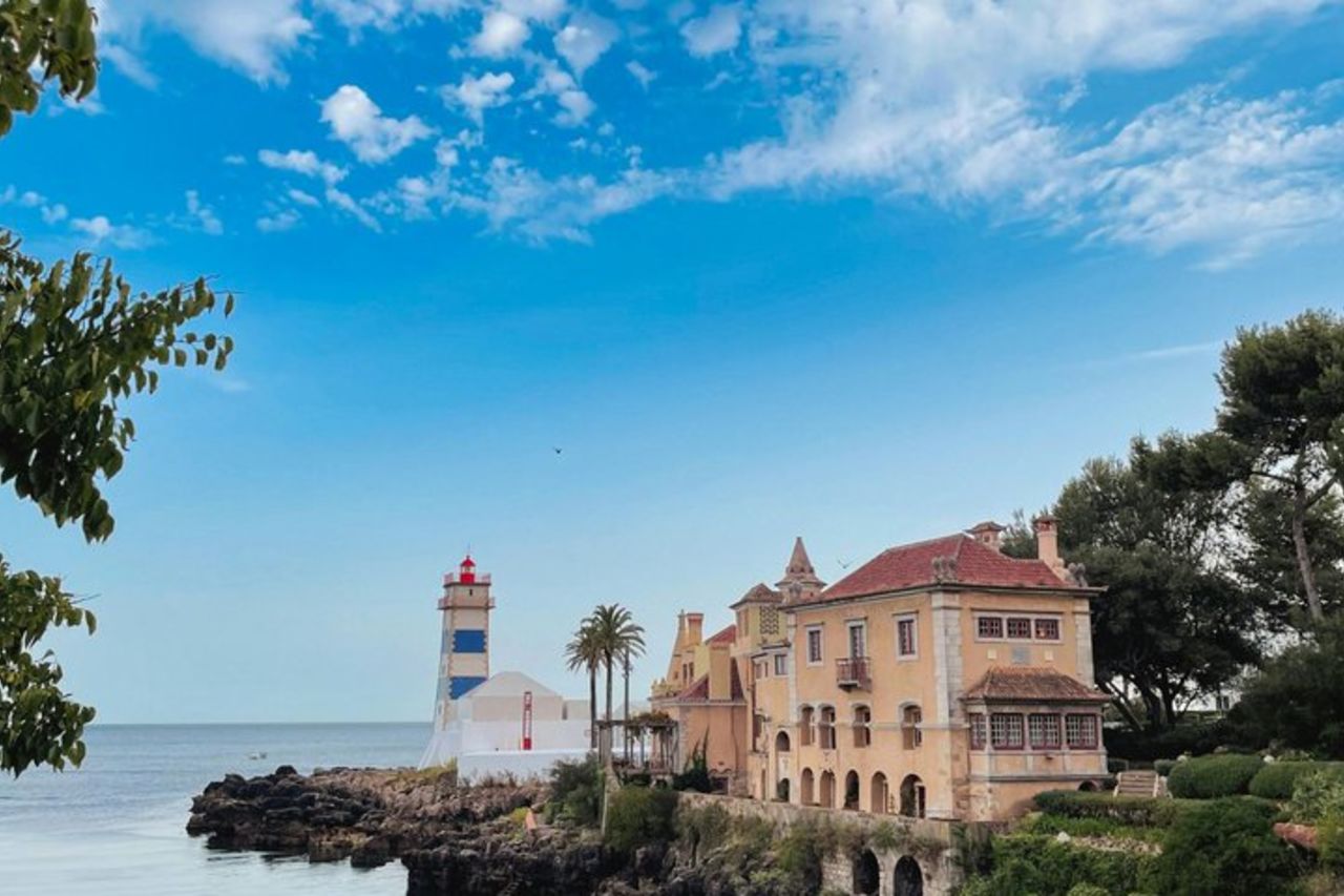 Lisbona: gita di un giorno a Sintra e Cascais con biglietto per il Palazzo Pena — 3