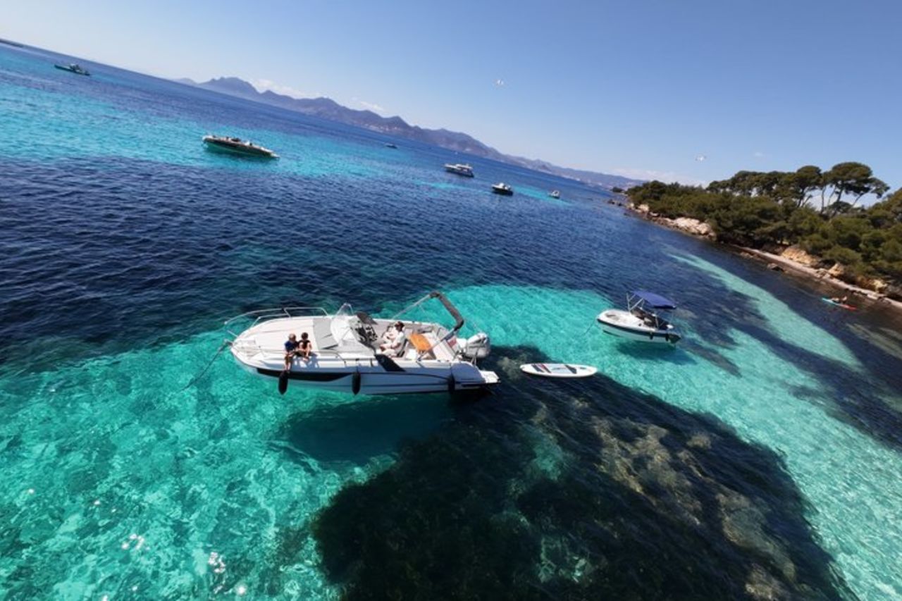 Scopri le isole di Lérins e la baia di Cannes in barca privata — 5