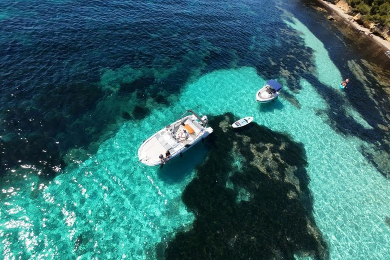 Scopri le isole di Lérins e la baia di Cannes in barca privata — 7