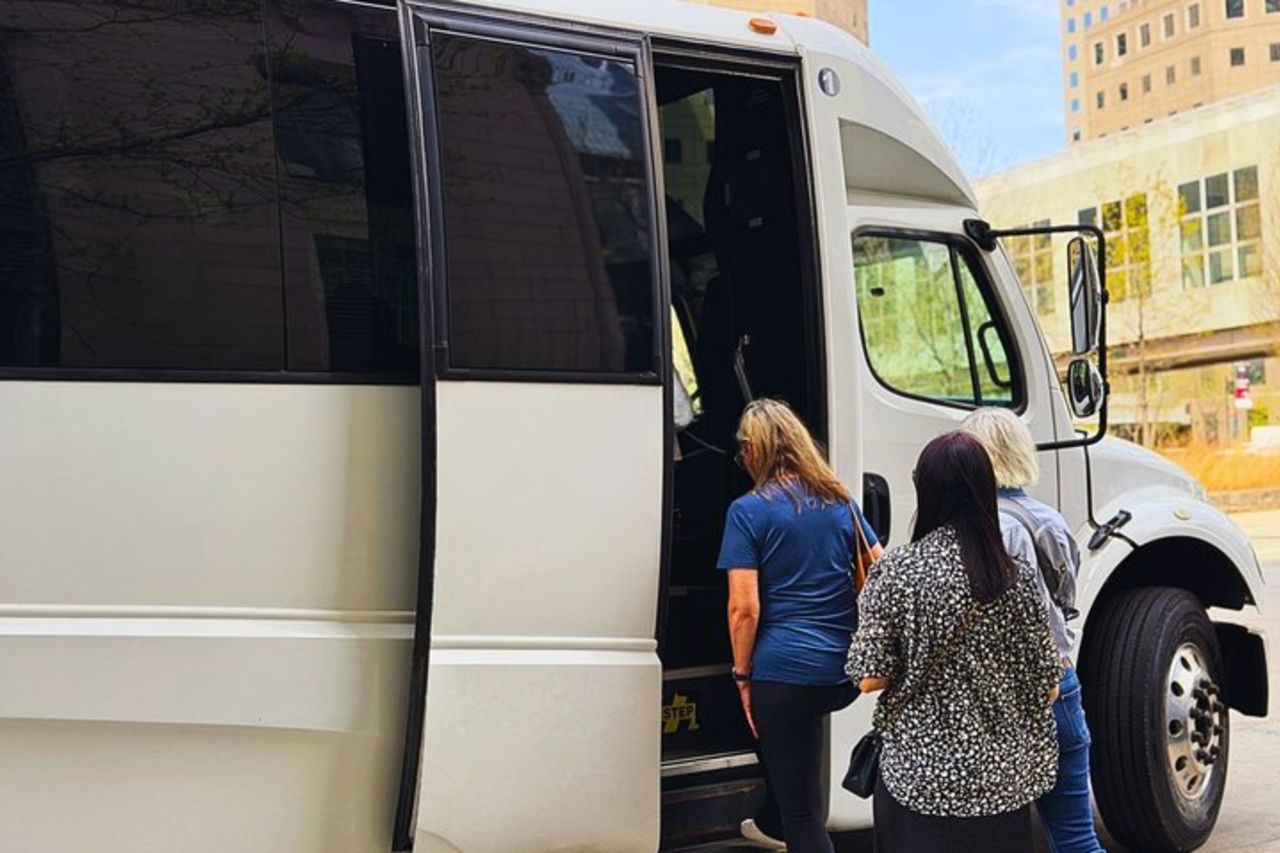 Tour di mezza giornata in autobus dei punti salienti di New York — 9