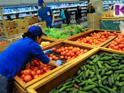 В Коми за неделю выросли цены на колбасу и картофель, подешевели огурцы и чай